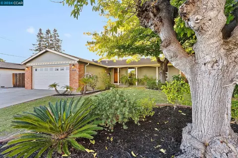 2038 Rainier Dr, Martinez, CA 94553 photo 1