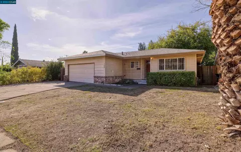 7568 18th St, Sacramento, CA 95822