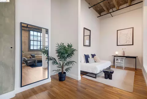 247 4th St #402, Oakland, CA 94607 photo 1
