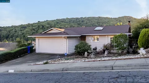 3762 Carol St, Pinole, CA 94564 photo 1