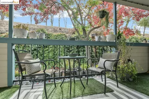 1430 Bel Air Dr #206, Concord, CA 94521