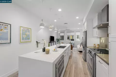 1514 Prescott St, Oakland, CA 94607