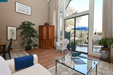 2748 Tice Creek Dr #2, Walnut Creek, CA 94595