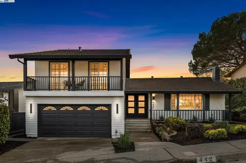 442 Cedar Hill Dr, San Rafael, CA 94903