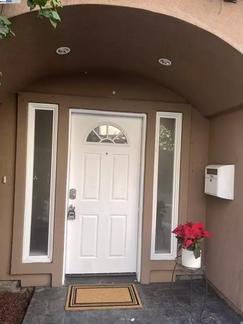 786 W A St, Hayward, CA 94541