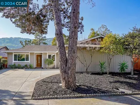 2310 Monte Vista Dr, Pinole, CA 94564 photo 1