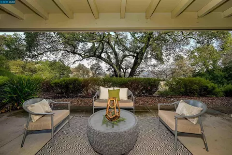 3120 Ptarmigan Dr # 4, Walnut Creek, CA 94595