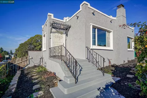 3103 Stuart St, Oakland, CA 94602 photo 1