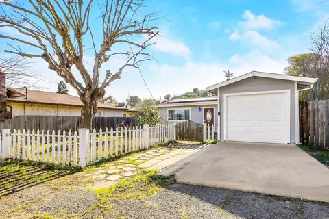8 Adelaide Dr, Martinez, CA 94553 photo 1