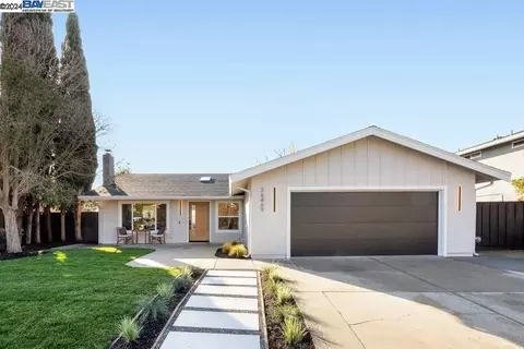 36469 Bridgepointe Dr, Newark, CA 94560 photo 1
