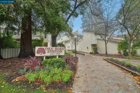 2700 Oak Rd #26, Walnut Creek, CA 94597