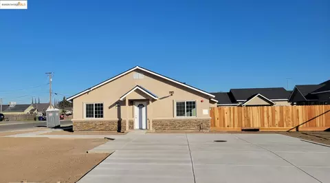 700 S Soderquist Rd, Turlock, CA 95380 photo 1