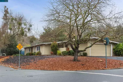 590 Michael Ln, Lafayette, CA 94549 photo 1