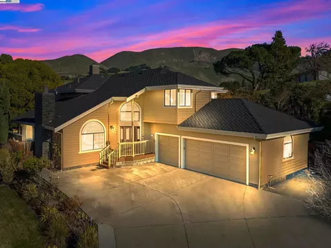 217 Scotia Ct, Fremont, CA 94539