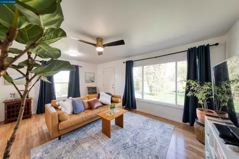 5142 Laurel Dr, Concord, CA 94521 photo 1