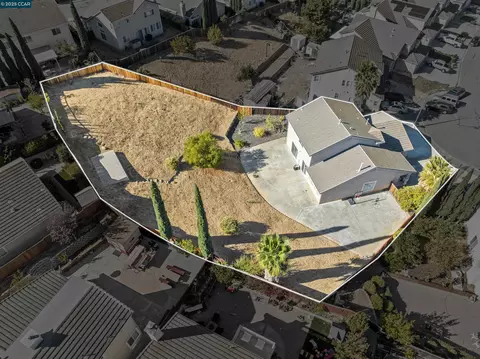 31 Pine Creek Ct, Pittsburg, CA 94565