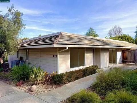 2933 Ptarmigan Dr #3, Walnut Creek, CA 94595