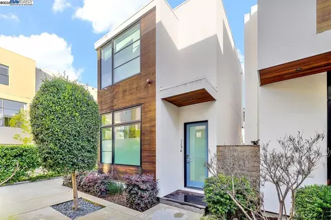 1174 66th St, Oakland, CA 94608