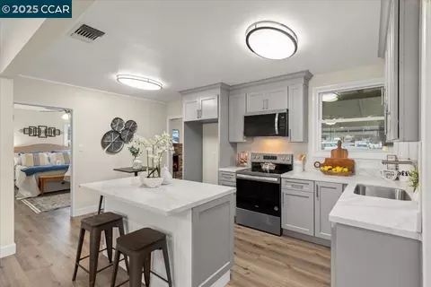 101 Ross St, Vallejo, CA 94591 photo 1
