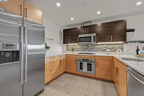 6465 San Pablo Ave #405, Oakland, CA 94608