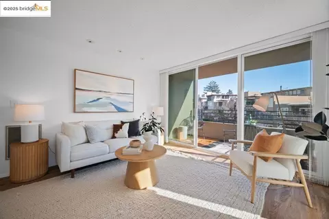 5340 Broadway Ter #406, Oakland, CA 94618