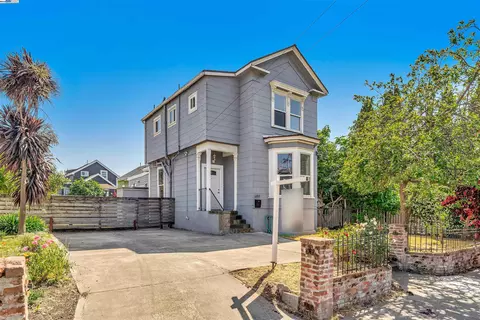 689 34th St, Oakland, CA 94609