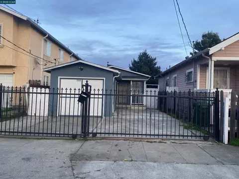 568 3rd St, Richmond, CA 94801 photo 1