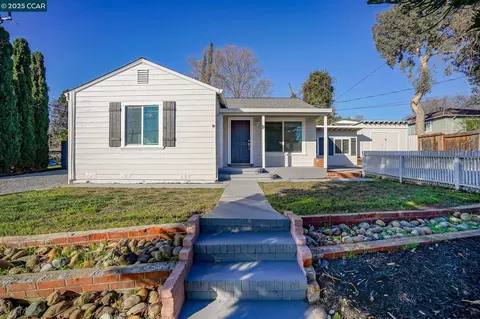 4786 Blum Rd, Martinez, CA 94553 photo 1