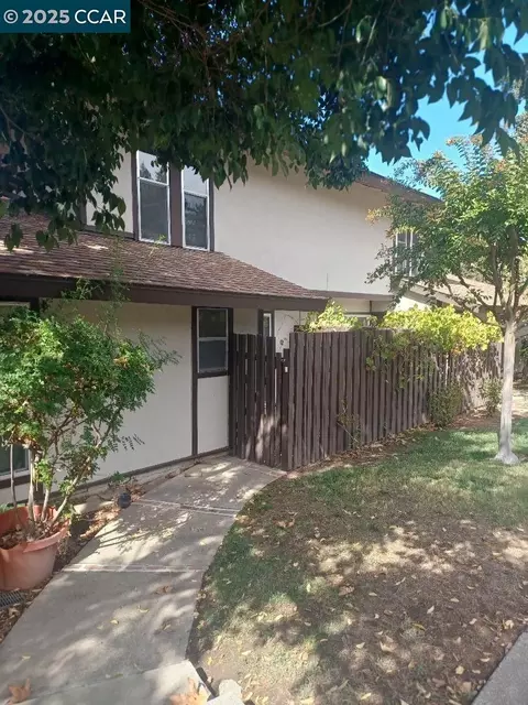 5458 Roundtree Dr #F, Concord, CA 94521 photo 1