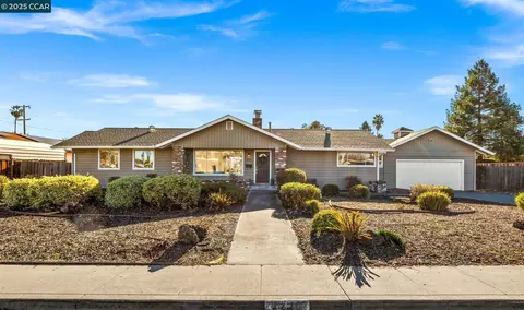 2226 Chalomar Rd, Concord, CA 94518 photo 1
