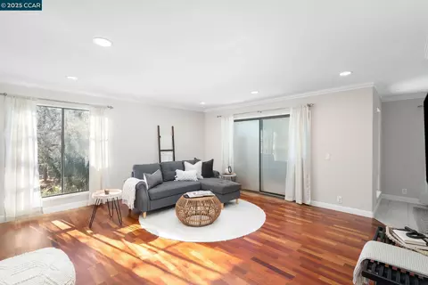 350 N Civic Dr #304, Walnut Creek, CA 94596
