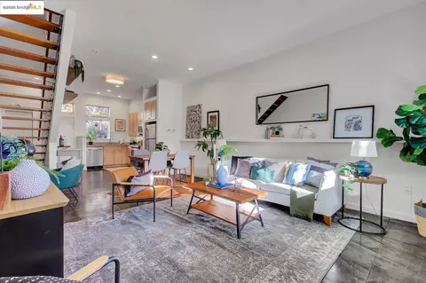 1216 32nd St, Oakland, CA 94608