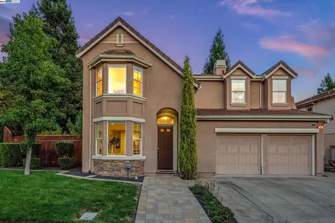 14 Pinewood Pl, Danville, CA 94506