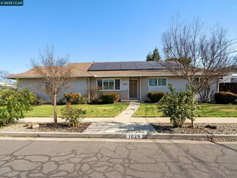 1028 Bermuda Dr, Concord, CA 94518 photo 1
