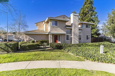 5235 Pebble Glen Dr, Concord, CA 94521 photo 1