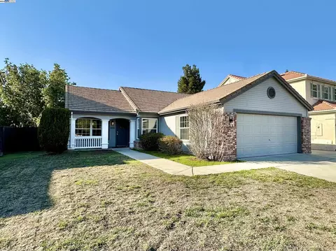 1849 Foothill Vista Dr, Tracy, CA 95377