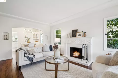 3959 Huntington, Oakland, CA 94619
