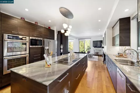 165 Del Monte Dr, Walnut Creek, CA 94595