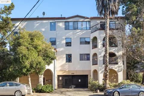 388 Santa Clara Ave #302, Oakland, CA 94610