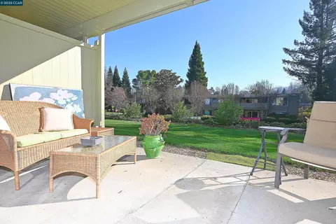 2001 Oakmont Way #8, Walnut Creek, CA 94595