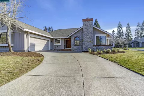 1 Carey Ct, Moraga, CA 94556 photo 1