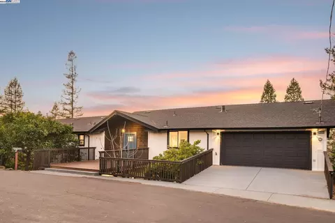 1643 Arbutus Dr, Walnut Creek, CA 94595