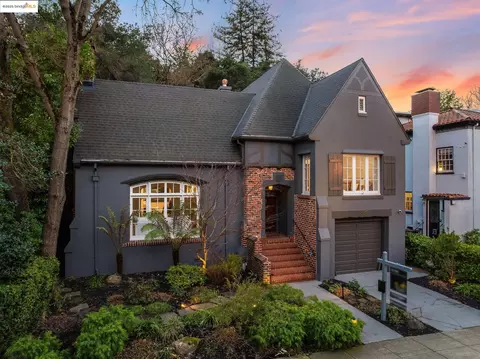 887 Trestle Glen Rd, Oakland, CA 94610