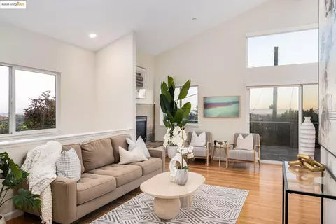 4260 Harbor View Ave, Oakland, CA 94619