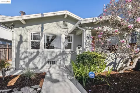 1105 Parker St, Berkeley, CA 94702 photo 1