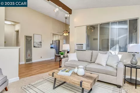 355 Parkview Ter #B12, Vallejo, CA 94589