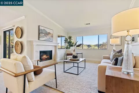 1458 Stanley Dollar Dr #1B, Walnut Creek, CA 94595