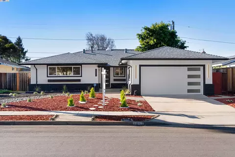 1651 Swallow Dr, Sunnyvale, CA 94087