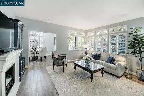 4713 Terra Granada Dr #4A, Walnut Creek, CA 94595