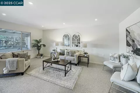 1349 Ptarmigan Dr #5, Walnut Creek, CA 94595
